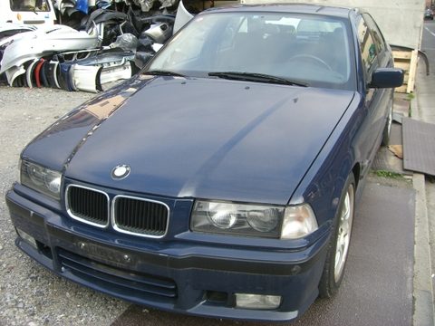 E36 325 前期