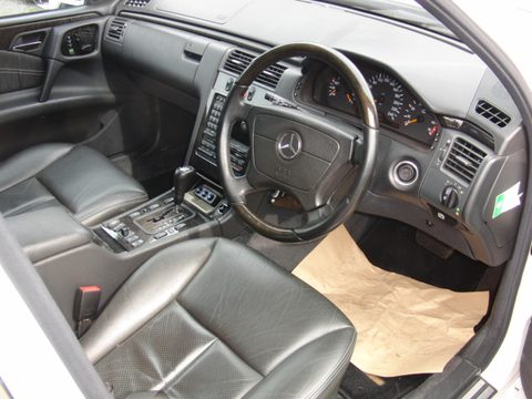 W210 E240アバンギャルド・リミテッド