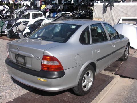 ベクトラ 2L 16V