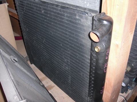 Radiator for BMW E28 520