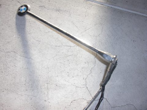 Corner pole for BMW