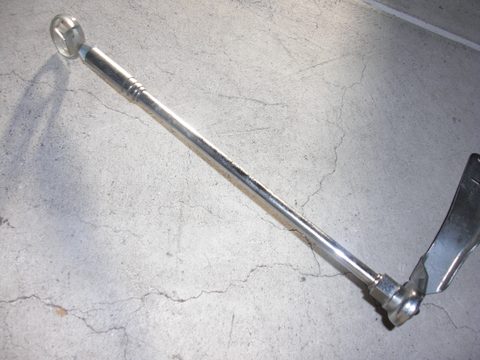 Corner pole for MERCEDES