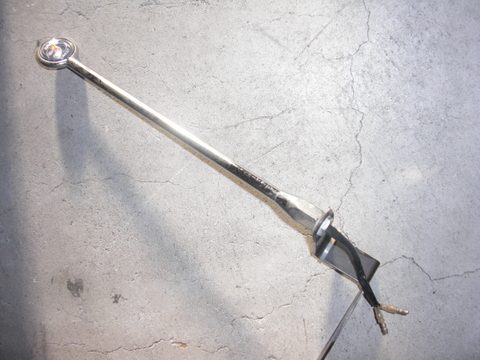 Corner pole for SAAB